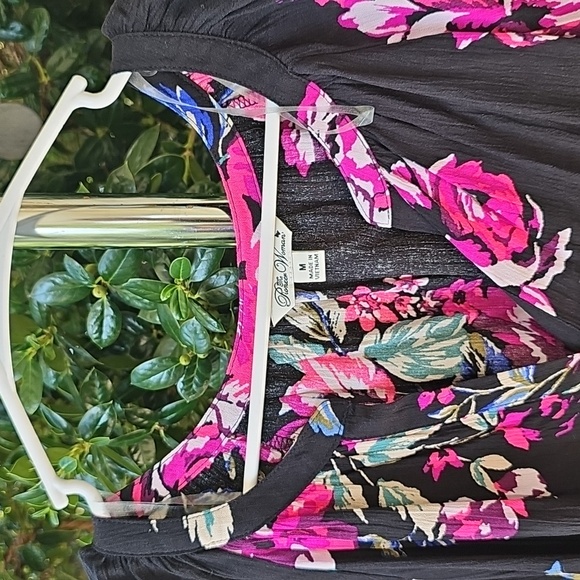 The Pioneer Woman NWT Sz Medium Black and Pink Floral Blouses - Picture 9 of 13